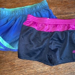 Lot of 2 athletic shorts. Old navy, sketchers. 5